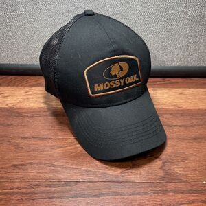 Mossy Oak Mesh Back Hunting Cap Hat Trucker Style Snap Adjust Nice